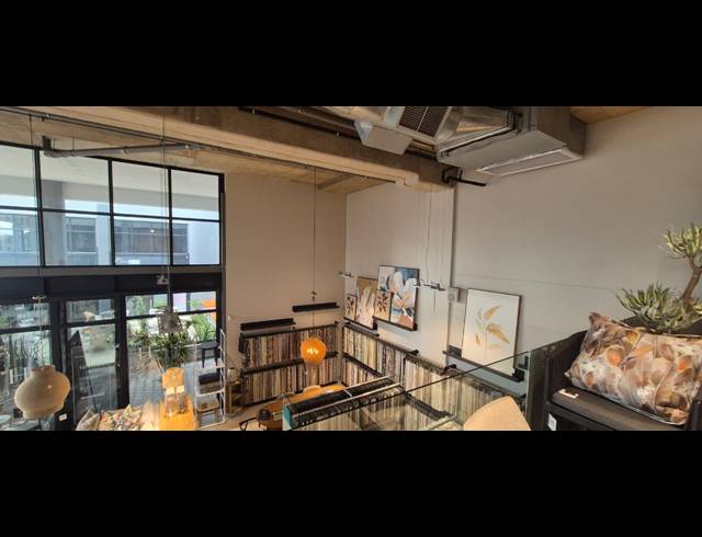 254M² SHOWROOM FOR SALE IN UMHLANGA CENTRAL